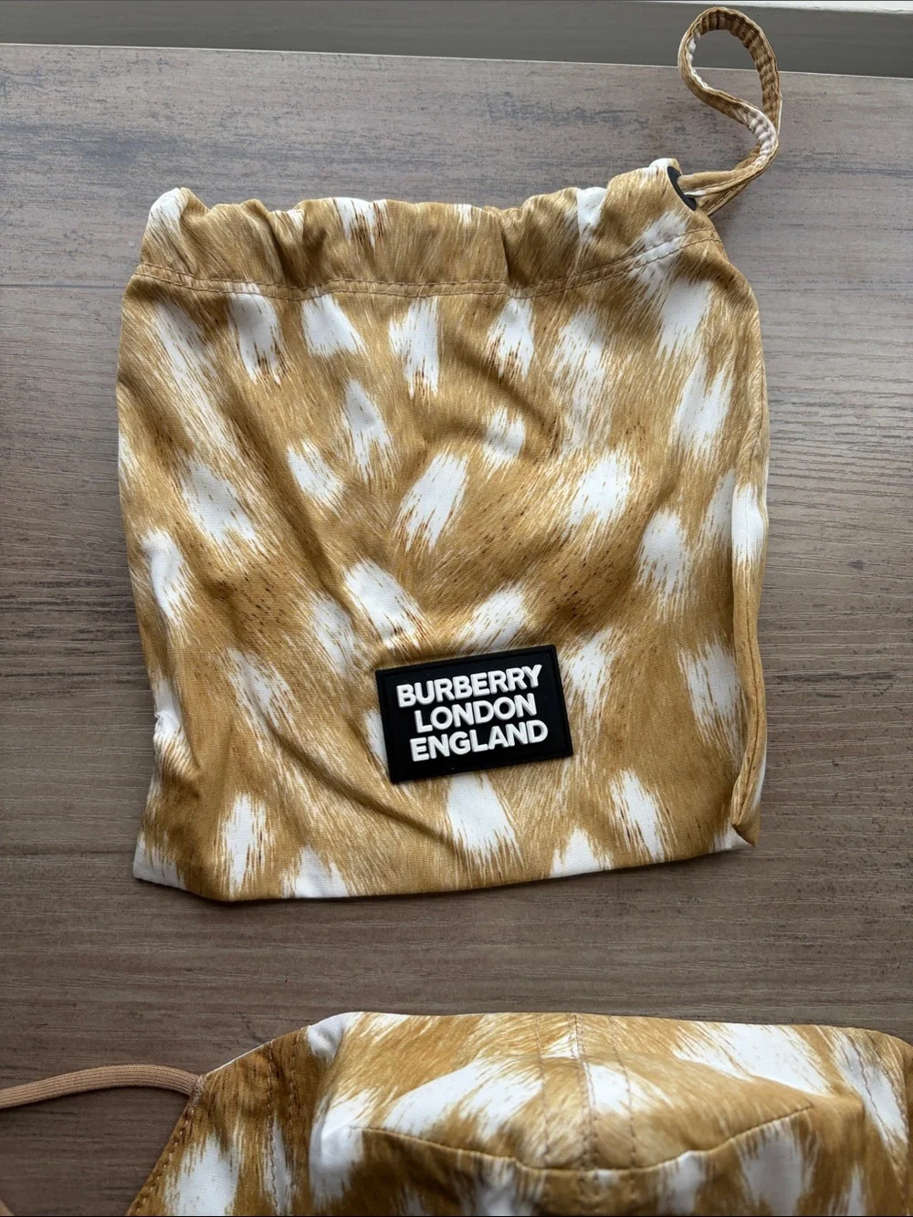 NWT Burberry Deer Printed Face Mask with Matching Pouch
